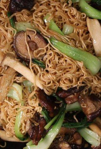 bào ngư xào mì nấm