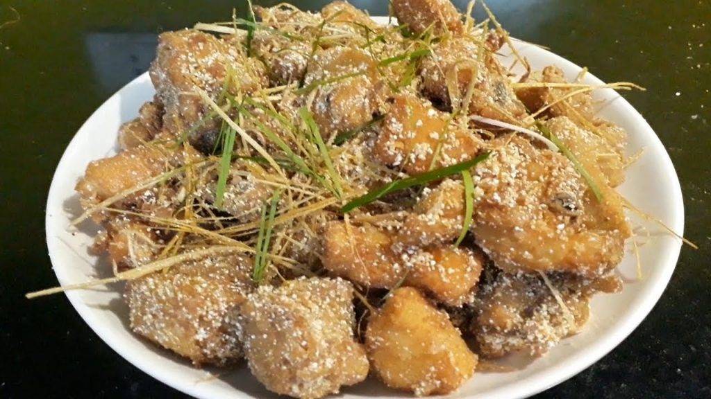 Công thức chế biến gà rang muối sả lạ miệng - BepXua