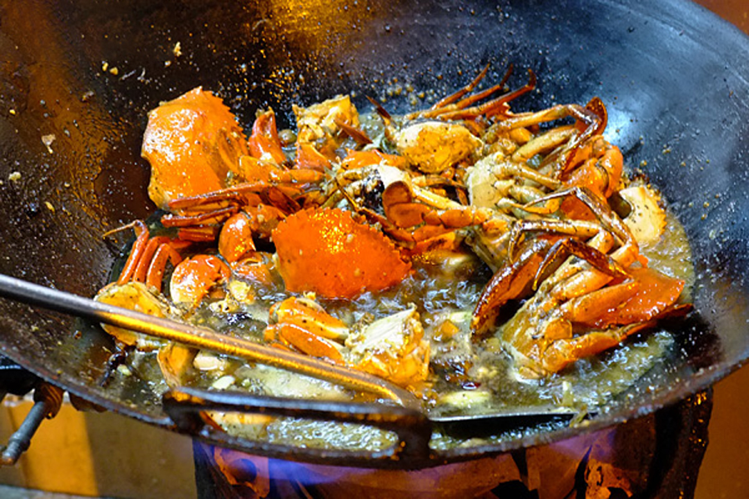 Bí quyết làm cua rang me ngon khó cưỡng - BepXua