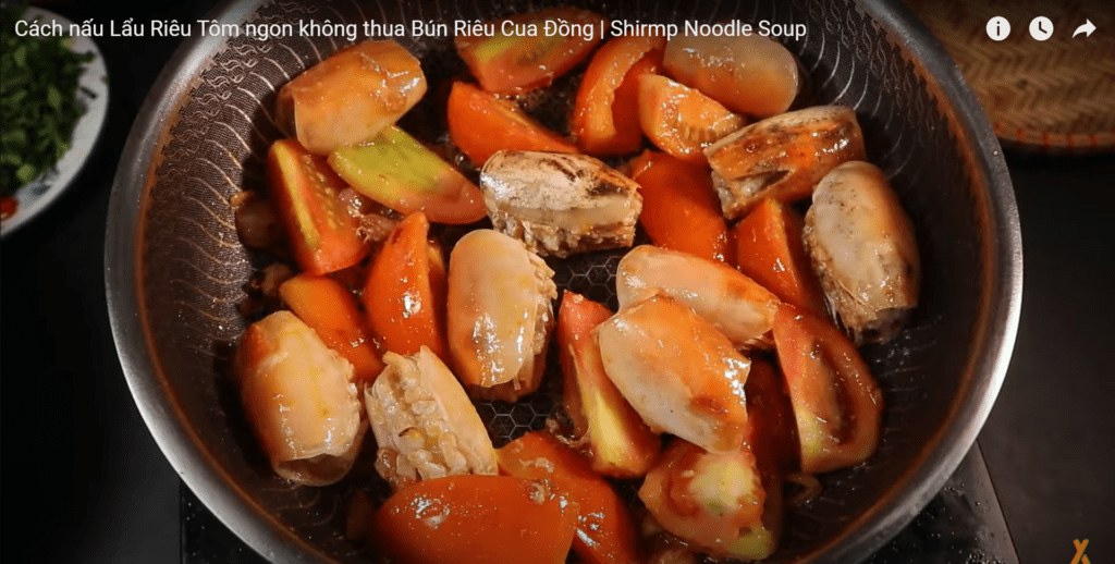 Cách nấu lẩu riêu tôm siêu ngon bất bại - BepXua