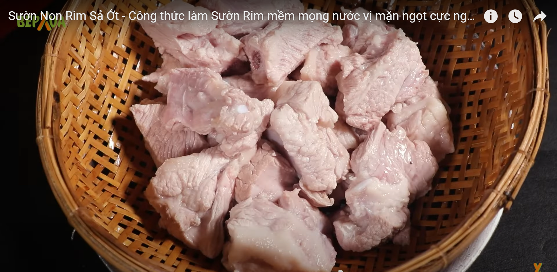 Cách làm sườn non rim sả ớt mặn ngọt mềm mọng ngon lành - BepXua