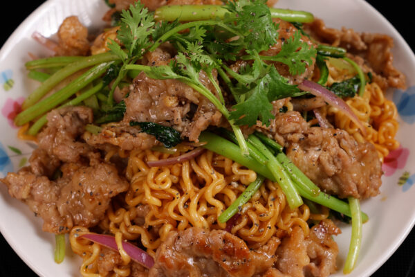 Mì Xào Bò